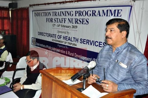 Health Minister asks Govt nurses to change â€˜attitudesâ€™